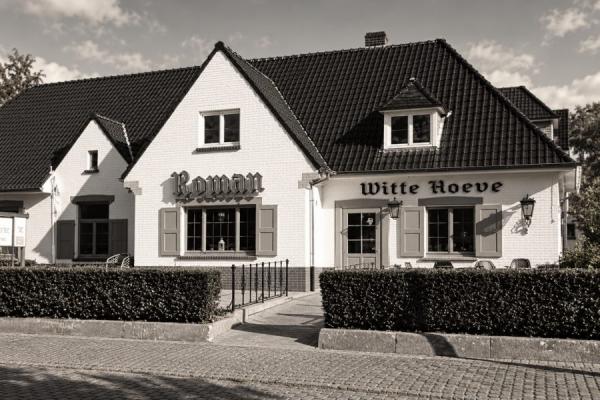 Voorgevel van De Witte Hoeve