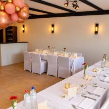 Ruimte van Artivent klaargezet voor een diner